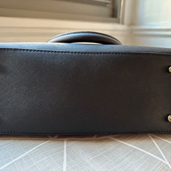 Kate Spade two-toned straw top handle purse - Picture 7 of 7